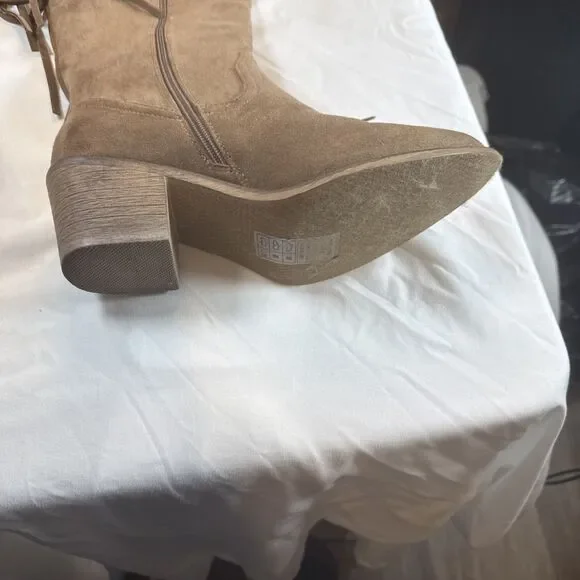 Pierre Dumas Light Brown Knee High Boots With Fringe Size 7 1/2 Medium Preowned - Picture 13 of 16